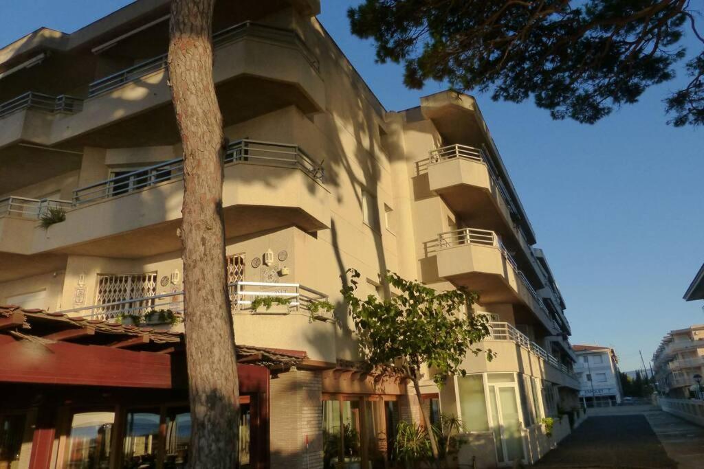 Apartamento A 1ª Linea De Mar, Vilafortuny Cambrils Buitenkant foto